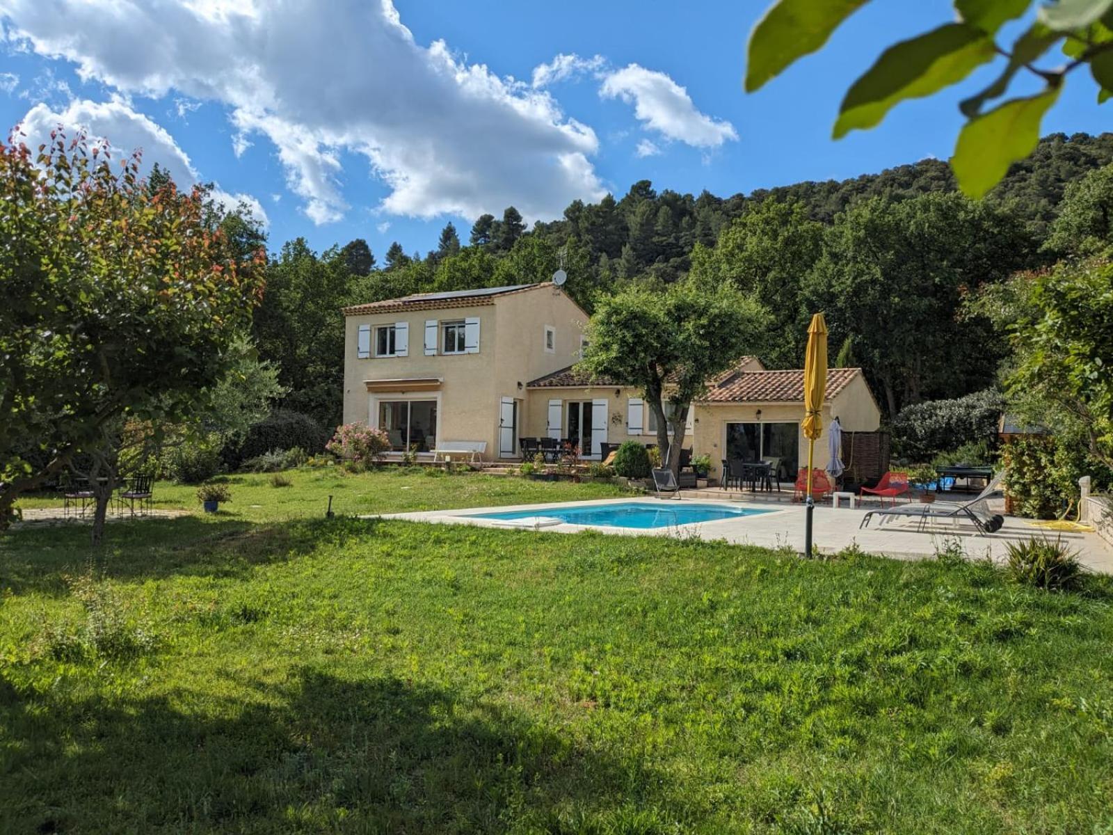 Villa Calme Avec Piscine A Greoux Dış mekan fotoğraf