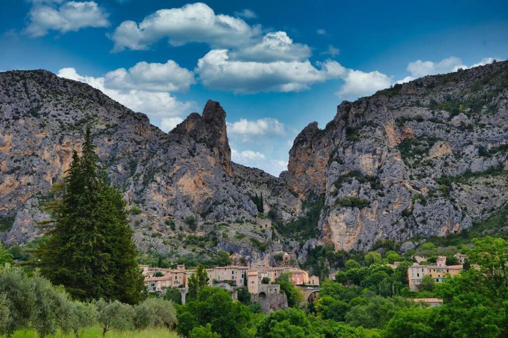 Villa Calme Avec Piscine A Greoux Dış mekan fotoğraf